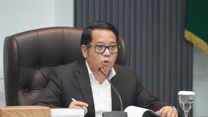 GAJI -  Sekjen Kemenag Kamaruddin Amin.