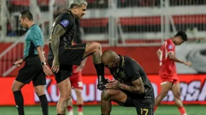 KOMPETISI: Selebrasi gol winger Malut United Ciro Alves ke gawang Persijap Jepara dalam lanjutan Super League pekan ke 21 di Stadion Gelora Kie Raha, Ternate, Jumat (13/2/2026)