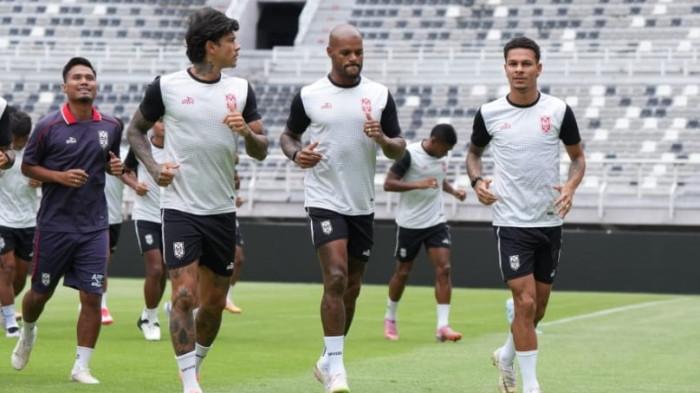 KOMPETISI: Pemain Malut United Ciro Alves, David da Silva dan Igor Inocencio