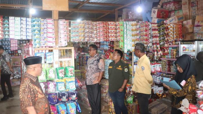 SIDAK: Suasana sidak yang dilakukan Satgas Pangan Pulau Taliabu, Kamis (12/2/2026). Tujuan sidak untuk memastikan stok dan harga bahan pokok (Bapok) stabil jelang Ramadan 2026