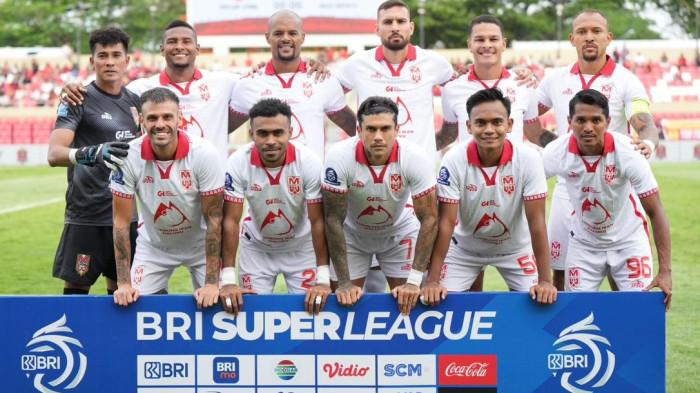 KOMPETISI: Skuad Malut United saat melawan Persijap Jepara pada lanjutan Super League pekan ke 11, Senin (3/11/2025). Laga tersebut berkesudahan 1-2 untuk kemenangan Laskar Kie Raha