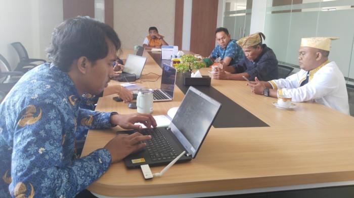 Suasana audensi Forum Peduli Bahasa Tidore dengan Kantor Balai Bahasa Maluku Utara