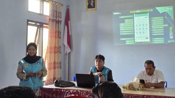 Suasana sosialisasi edukatif bagi perangkat desa dan warga Desa Paca oleh ULP Tobelo