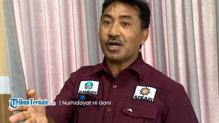 TARGET: Kepala DPM-PTSP Halmahera Selatan Nasir Koda. Ia mengatakan target retribusi PBG di 2026 ini tetap Rp 8 miliar