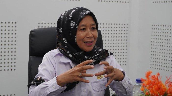 TUPOKSI: Kepala DP3A Maluku Utara Hairiah pada acara podcast Tamu Tribun, Rabu (1/4/2026). Pada kesempatan itu ia memaparkan secara komprehensif tugas dan fungsi lembaganya