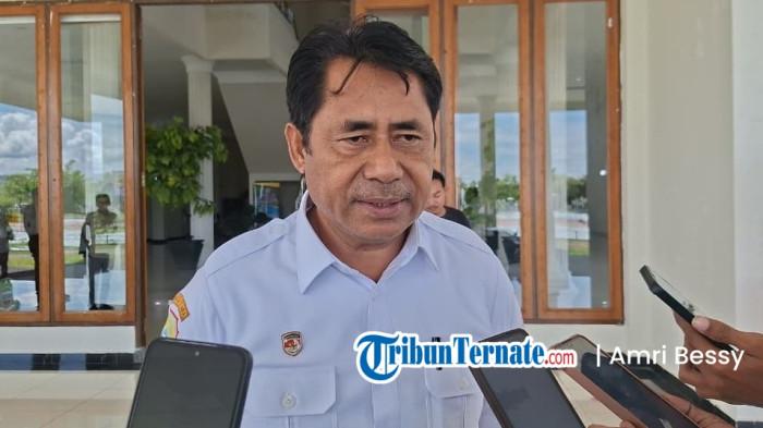 KESEJAHTERAAN: Bupati Halmaherta Timur Ubaid Yakub saat bersedia diwawancarai awak media termasuk Tribunternate.com disela-sela kerjanya, Rabu (11/2/2026). pada kesempatan ini ia menjelaskan tentang masud dan tujuan kunjungan dirinya ke kantor BPH Migas di Jakarta baru-baru ini