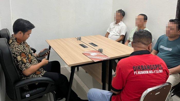 HUKUM: 3 tersangka dan barang bukti perkara perjudian masuk tahap II ke Kejari Pulau Taliabu, Jumat (29/5/2026)
