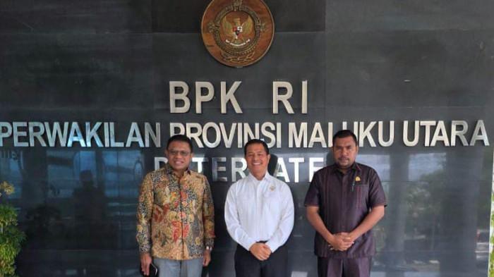 HUKUM: Tim Pansus Pinjaman Daerah Pulau Taliabu di Kantor BPK RI Perwakilan Maluku Utara, Rabu (16/10/2025)