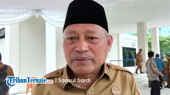 TUJUAN: Wakil Gubernur Maluku Utara Sarbin Sehe ketika bersedia diwawancarai sejumlah awak media termasuk Tribunternate.com disela-sela kerjanya, Kamis (22/1/2026)