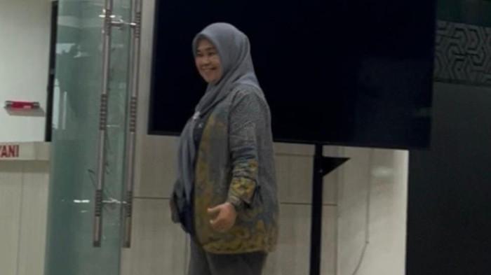 HUKUM: Wakil Ketua Komisi III DPRD Maluku Utara Farida Jama diperiksa Tim Oenyidik Tindak Pidana Khusus (Pidsus) Kejati Maluku Utara, Selasa (6/1/2026).