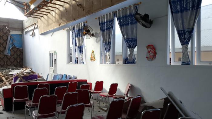 bangunan rusak di batang dua_2