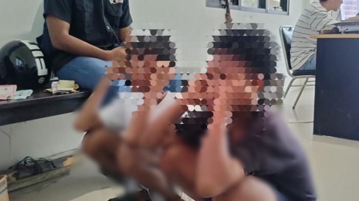HUKUM: Iki dan Uji, bocah belasan tahun yang maling uang di RM Mas Bima, Desa Bobong, Pulau Taliabu, Senin (1/3/2026). Ternyata pasangan ini dikenal nakal, iki pernah maling di salah satu konter Desa Wayo sementara Uja pernah maling ayam