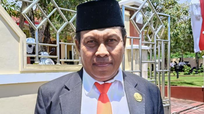 PEMERIKSAAN - Asisten I Gubernur Maluku Utara, Kadri La Etje.