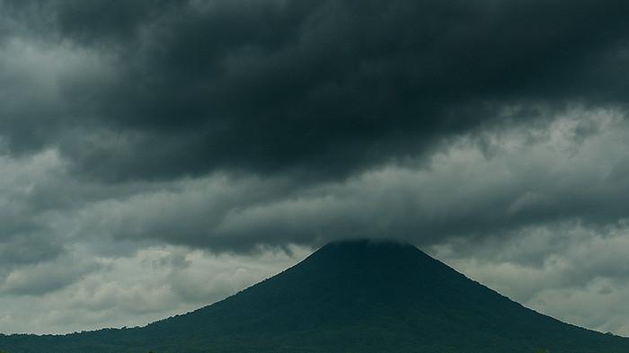 cuaca kota ternate besok sabtu 27 september 2025