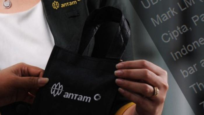 HARGA EMAS - Foto dari etalase Logam Mulia Antam. Diunduh pada Senin (5/1/2026).