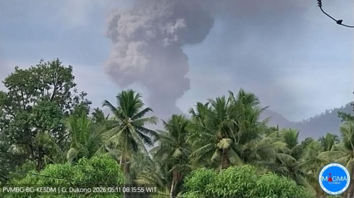 gunung dukono erupsi seniin 11 mei 2026