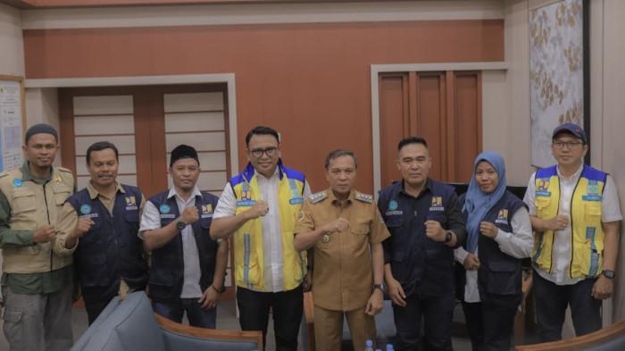 ikram malan sangadji menerima kunjungan bws malut_banjir weda