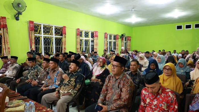 PROGRAM - Kakanwil Kemenag Provinsi Maluku Utara, Amar Manaf, secara membuka kegiatan Rakor Program Pendidikan Islam yang diselenggarakan oleh Bidang Pendidikan Islam Kanwil Kemenag Provinsi Maluku Utara, Selasal (10/2/2026).