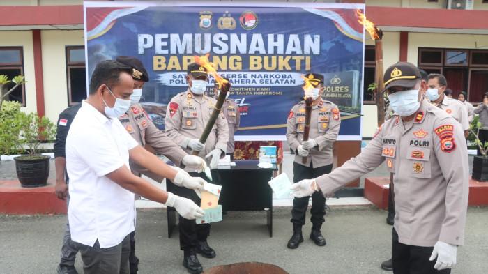 pemusnahan barbuk_polres halsel