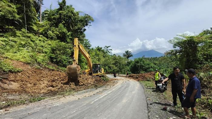 perbaikan jalan jailolo-sidangoli_pupr malut_637