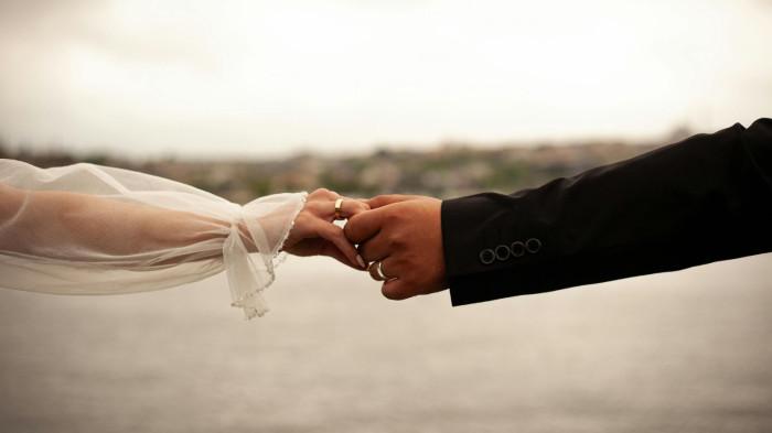 RAMALAN ZODIAK - Foto ilustrasi pasangan. Diunduh dari canva.com, Rabu (25/3/2026).