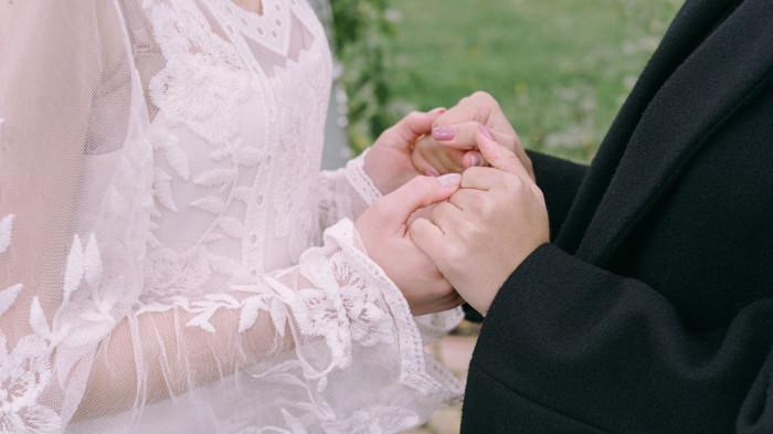 ramalan zodiak jumat 21 november 2025