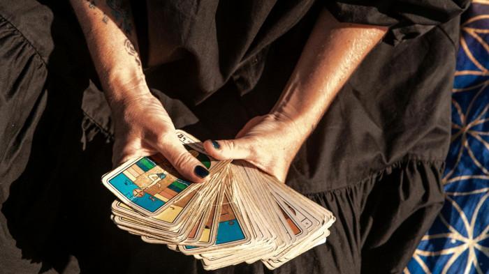 ramalan zodiak jumat 26 desember 2025