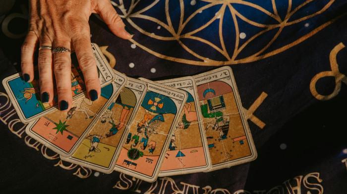 ramalan zodiak selasa 21 oktober 2025