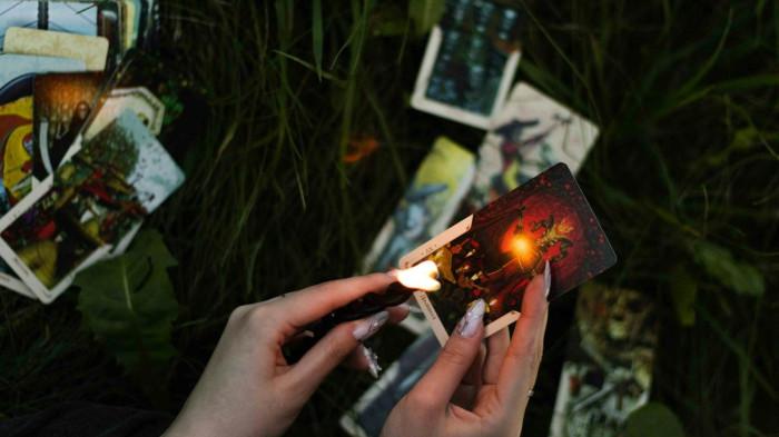 RAMALAN ZODIAK - Foto ilustrasi untuk ramalan zodiak. Foto diunduh dari canva.com, Senin (23/3/2026).