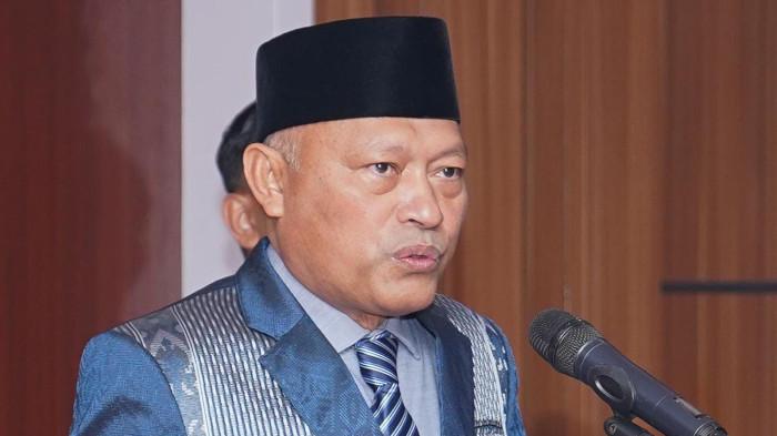 PERSELINGKUHAN - Wakil Gubernur Maluku Utara Sarbin Sehe. 