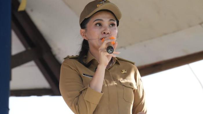 PEMBANGUNAN JALAN - Gubernur Maluku Utara Sherly Laos. Ia memastikan penanganan ruas jalan Payahe–Dehepodo di Kota Tidore Kepulauan akan menjadi fokus anggaran APBD Provinsi Maluku Utara tahun 2026, Rabu (17/12/2025).