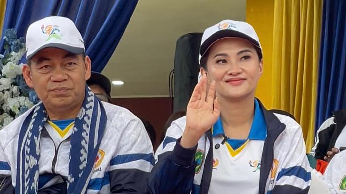 Kepala Kepolisian Daerah Maluku Utara Brigjen Pol Arif Budiman saat didampingi Gubernur Maluku Utara Sherly Laos dalam acara pembukaan turnamen ke-V Pekan Olahraga Provinsi (Porprov) Maluku Utara yang dibuka secara resmi di Halmahera Utara pada Selasa (9/6/2026).