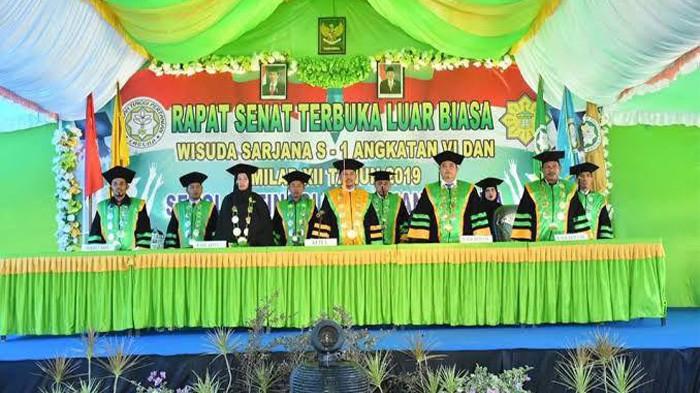 WISUDA - Prosesi wisuda STP Labuha beberapa tahun lalu. STP Labuha yang berubah status menjadi UNSAN Halmahera Selatan, Maluku Utara, akan menggelar wisuda perdana pada 13 Desember 2025 mendatang.