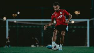 Bintang-Malut-United-Yakob-Sayuri-pada-sesi-latihan-bersama-Timnas-Indonesia.jpg