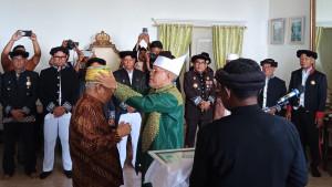 Hidayat-m-sjah-gelar-adat.jpg