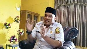 Kepala-Diknas-Haruna-Masuku-saat-diwawancarai.jpg