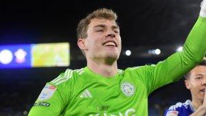 Kiper-Leicester-City-Mads-Hermansen.jpg