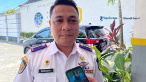 Mochtar-Hasim-kadishub-Ternate-PJU.jpg
