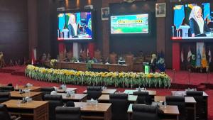 Pandangan-9-fraksi-DPRD-Maluku-Utara-terhadap-Rancangan-APBD-P-2025.jpg