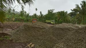 Penambangan-pasir-di-Desa-Samo-Halmahera-Selatan-yang-diduga-ilegal.jpg