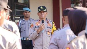 Polres-Ternate-larang-anggota-foto-pose-dengan-simbol-jari-jelang-Pemilu-2024.jpg