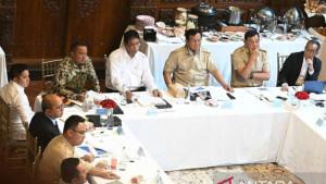 Prabowo-minta-pabrik-pupuk-direvitalisasi-dan-siapkan-SDM-bidang-STEM.jpg