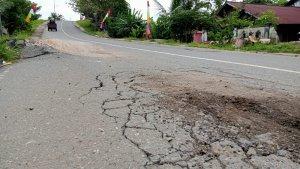banyak-lubang.jpg