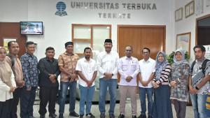 foto-bersama-usai-forum_9.jpg