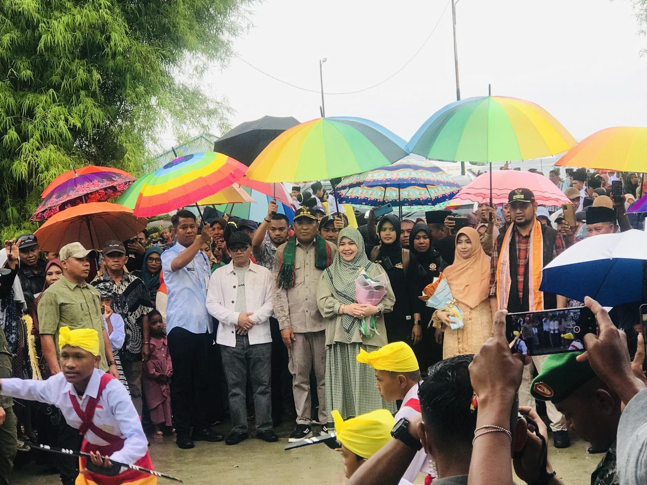 Buka STQH Ke 27, Ratusan Warga Pulau Obi Halmahera Selatan Antusias Sambut Bupati dan Wakilnya