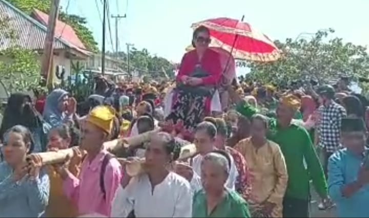 Istri Mendiang Almarhum Sultan Mudaffar Sjah Berkunjung ke Hiri, Boyong 2 Anaknya Gelar Sinonako