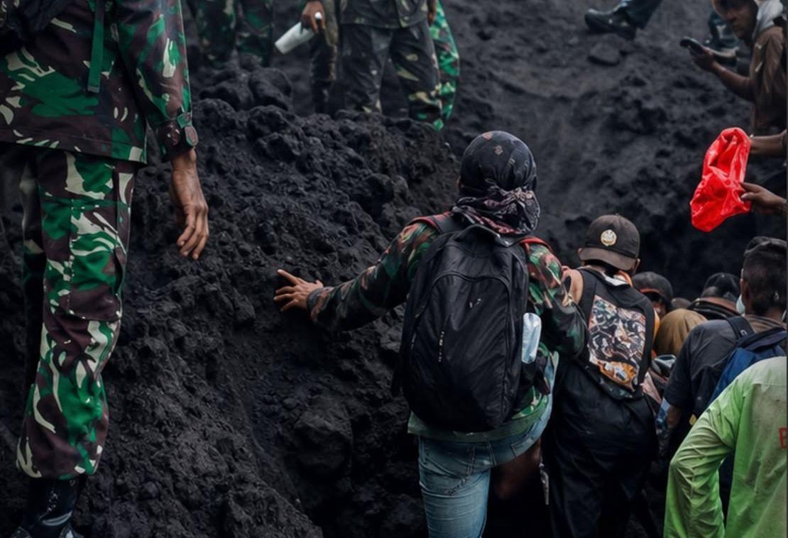 2-jenazah-WNA-korban-erupsi-Gunung-Dukono-ditemukan.jpg