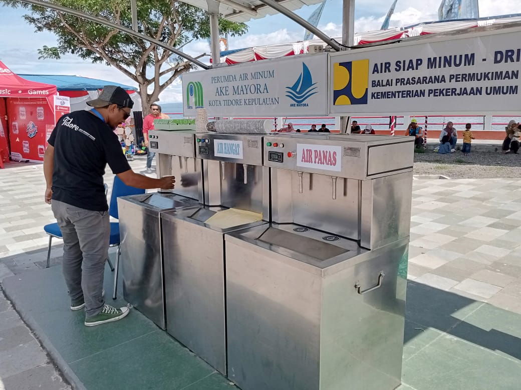Air Keran Siap Minum di Lokasi Sail Tidore, Pengunjung : Ini Sangat Membantu