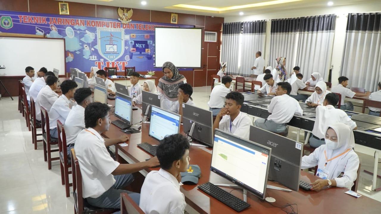 Gelar Ujian dì Bulan Ramadan, Kepsek SMK 1 Tidore Maluku Utara Beri Dispensasi Waktu Sekolah