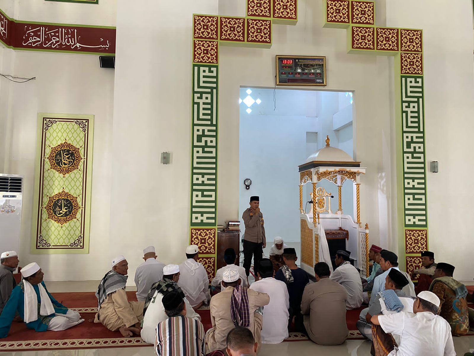 Polsek Maba Selatan Gelar Jumat Curhat di Desa Soagimalaha